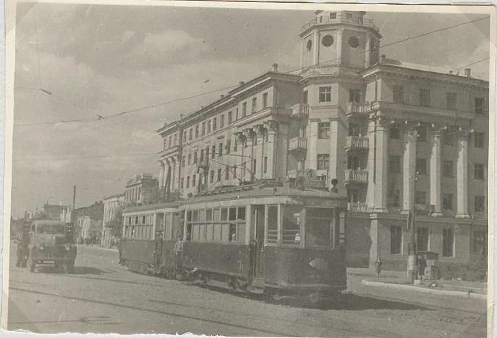 Старая фотография до восстановления