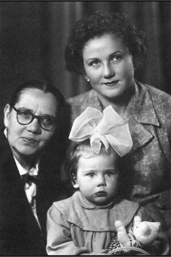 Фотокнига — летопись вашей жизни — фотография до восстановления, другой пример
