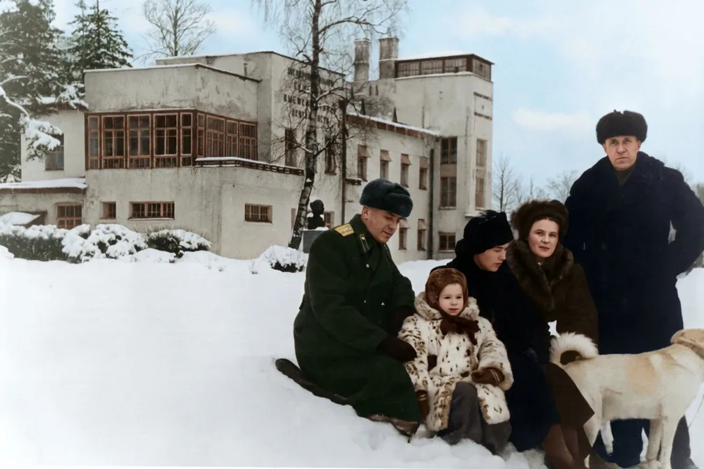 Разбор: если кадр получился слишком темным — фотография после восстановления, возвращены цвет и резкость