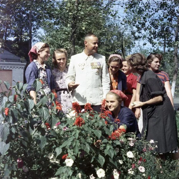 Разбор: крупный портрет фронтовика к 9 мая — старая фотография до восстановления