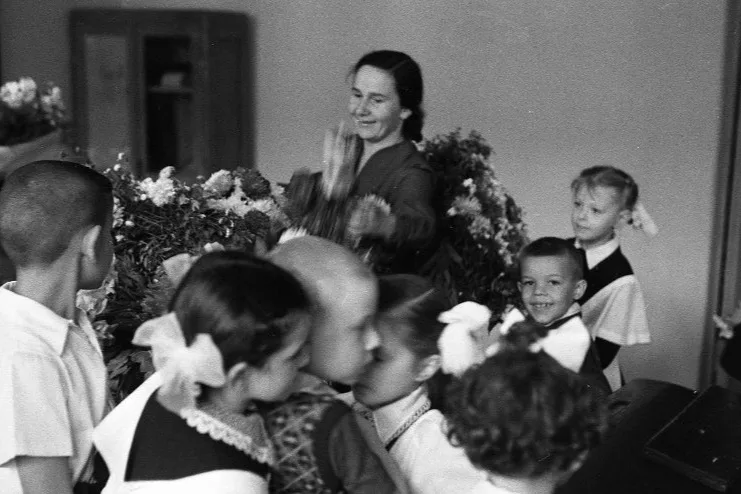 Разбор: отправляем сюрприз в Одноклассники — старая фотография до восстановления