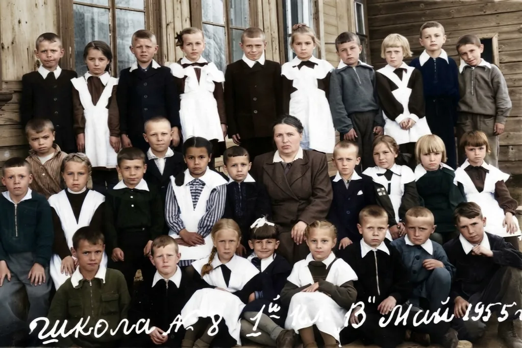 Разбор: школьные виньетки: чтобы каждый был узнан — фотография после восстановления, возвращены цвет и резкость