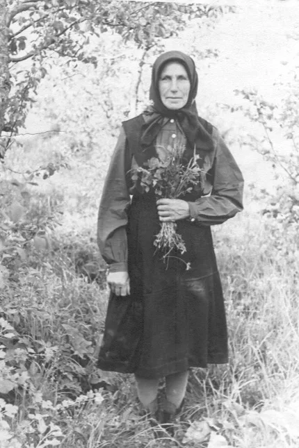 Совет: печать любимого портрета на холсте — старая фотография до восстановления