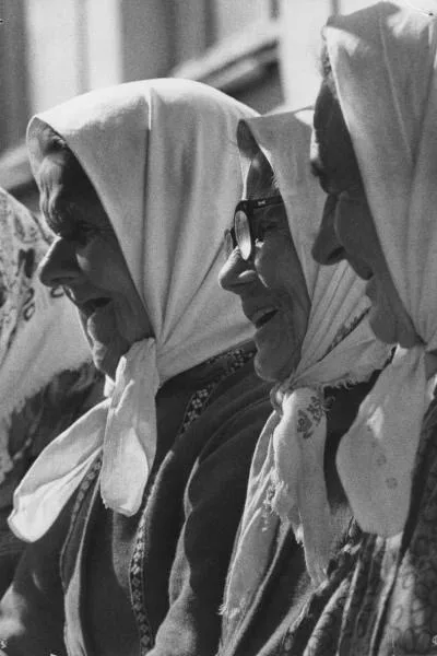 Совет: портреты дедушек и бабушек — старая фотография до восстановления