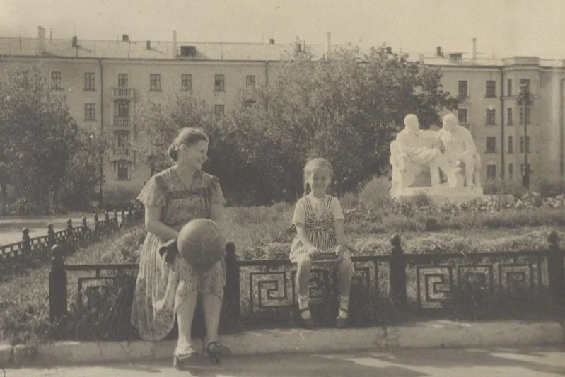 Совет: простой интерфейс с крупным шрифтом — старая фотография до восстановления