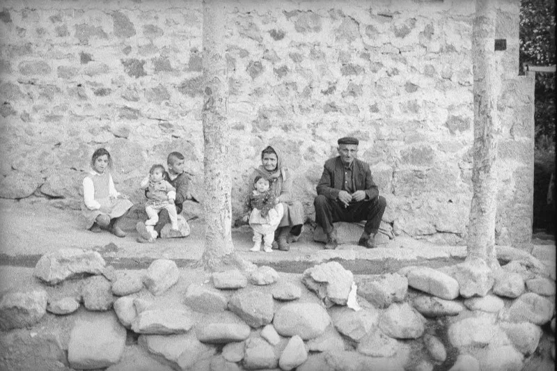 Совет: сборка генеалогического древа — старая фотография до восстановления
