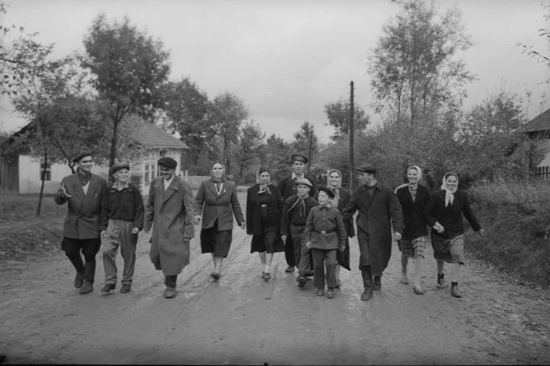 Совет: снимок порвался пополам — старая фотография до восстановления