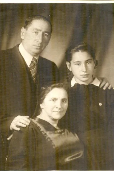 Светлая память о родителях — фотография до восстановления, другой пример